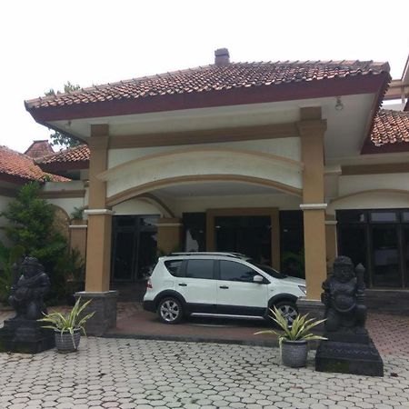 Graha Hotel Sragen Exterior photo
