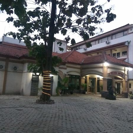 Graha Hotel Sragen Exterior photo