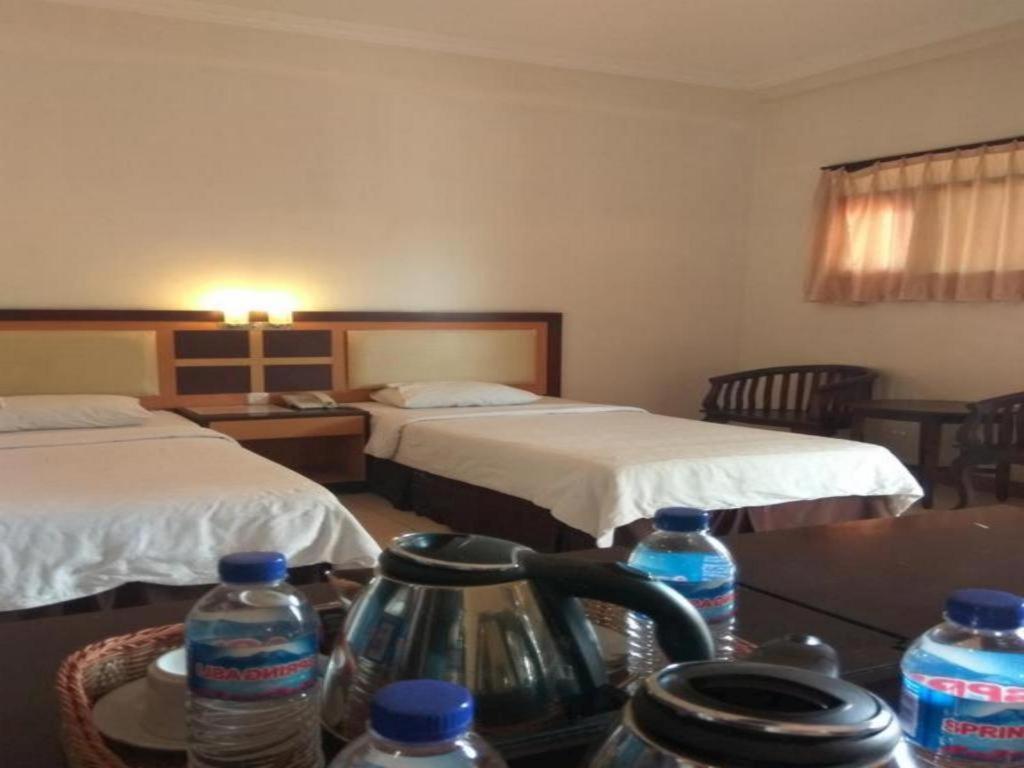 Graha Hotel Sragen Exterior photo